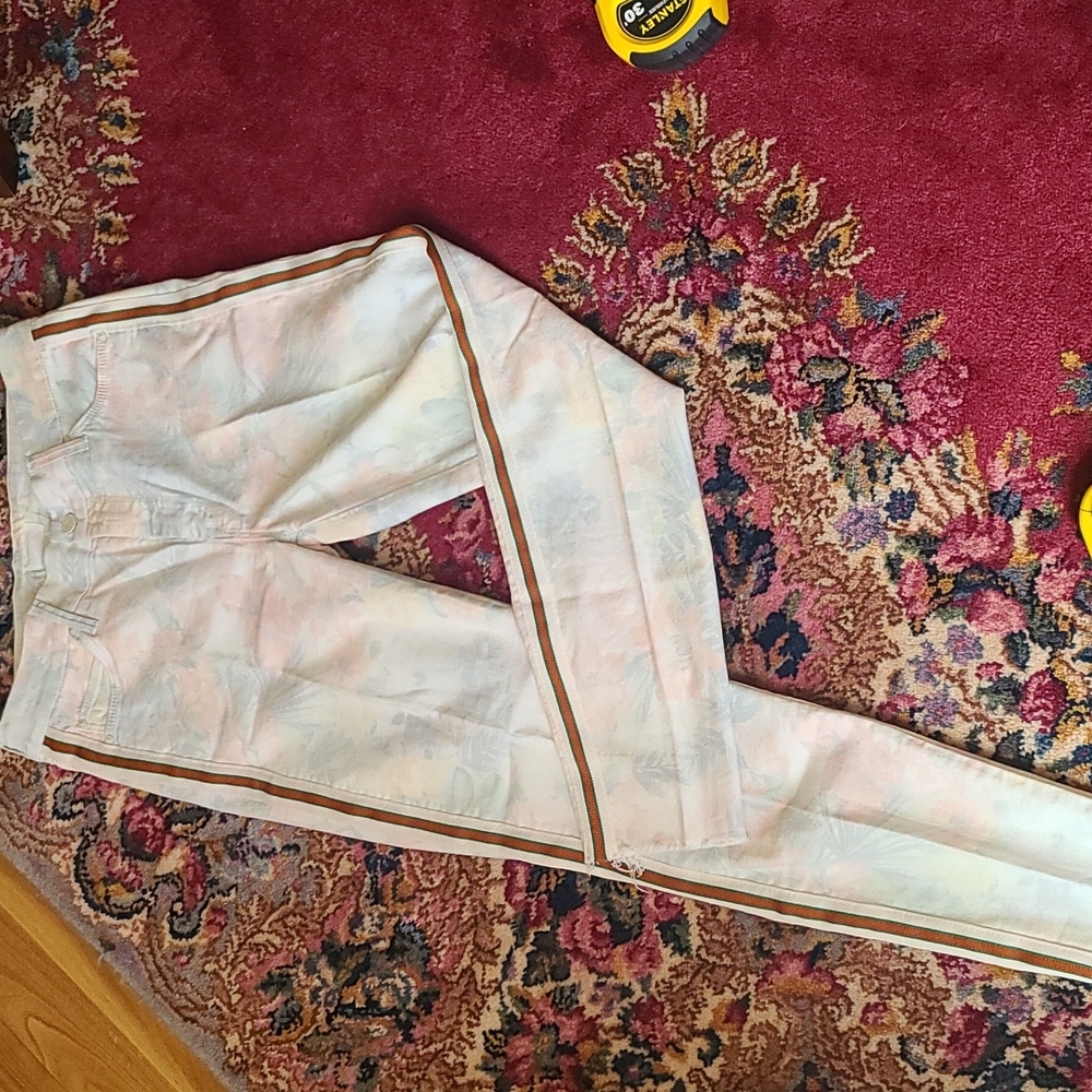 MOTHER FLORAL PRINT JEANS